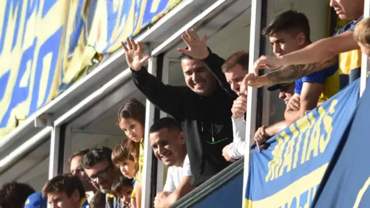 Riquelme tendría un técnico sorpresa para que dirija Boca.