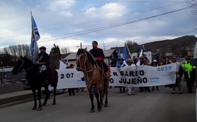 ÉXODO JUJEÑO EN SANTA CRUZ  7.jpg