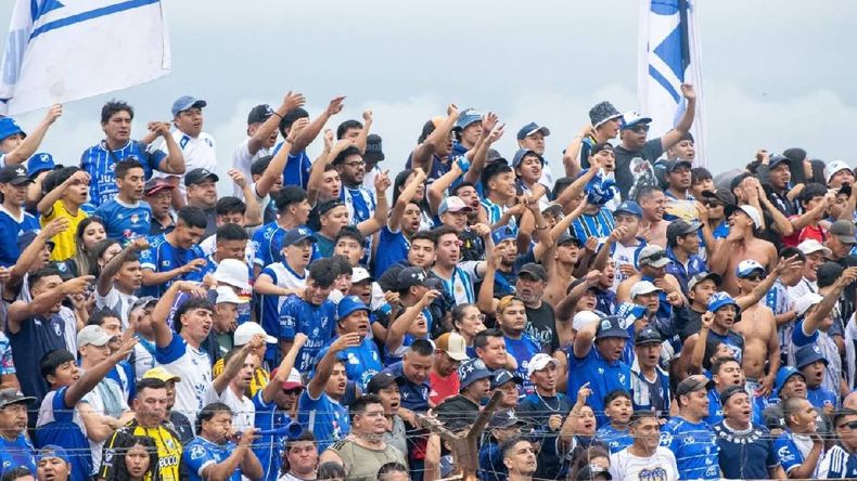 Hinchas de Talleres de Perico preparan una caravana a San Salvador de Jujuy