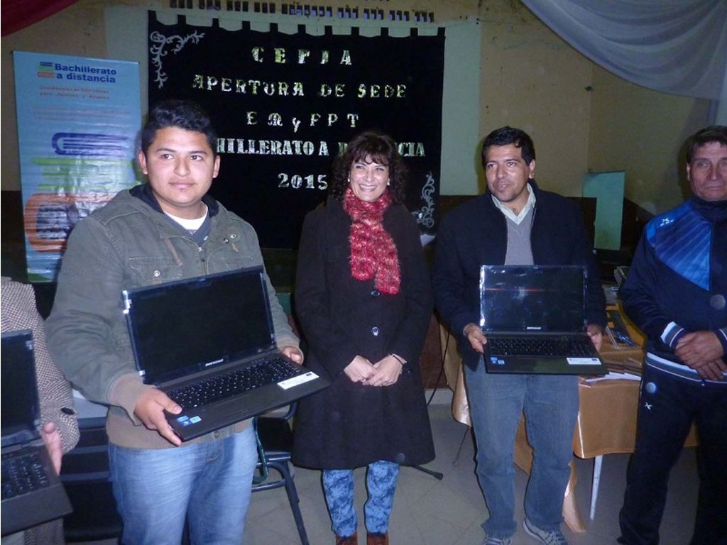 Entrega de material educativo
