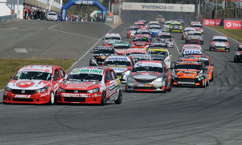 MatíasClapier fue séptimo en la Carrera de 200 Pilotos de Turismo Nacional (Foto ilustrativa)