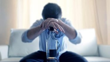 Alcoholismo: ¿qué hacer cuando hay un familiar alcohólico?.&nbsp;