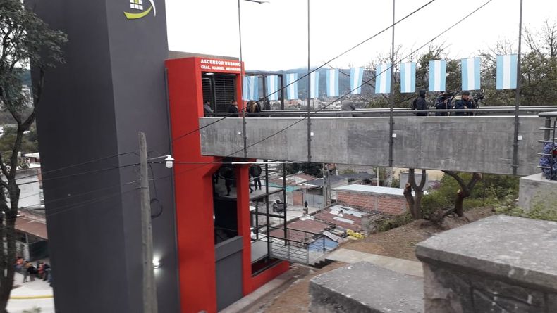 San Salvador de Jujuy: el ascensor urbano de barrio Belgrano. San Salvador de Jujuy: el ascensor urbano de barrio Belgrano.