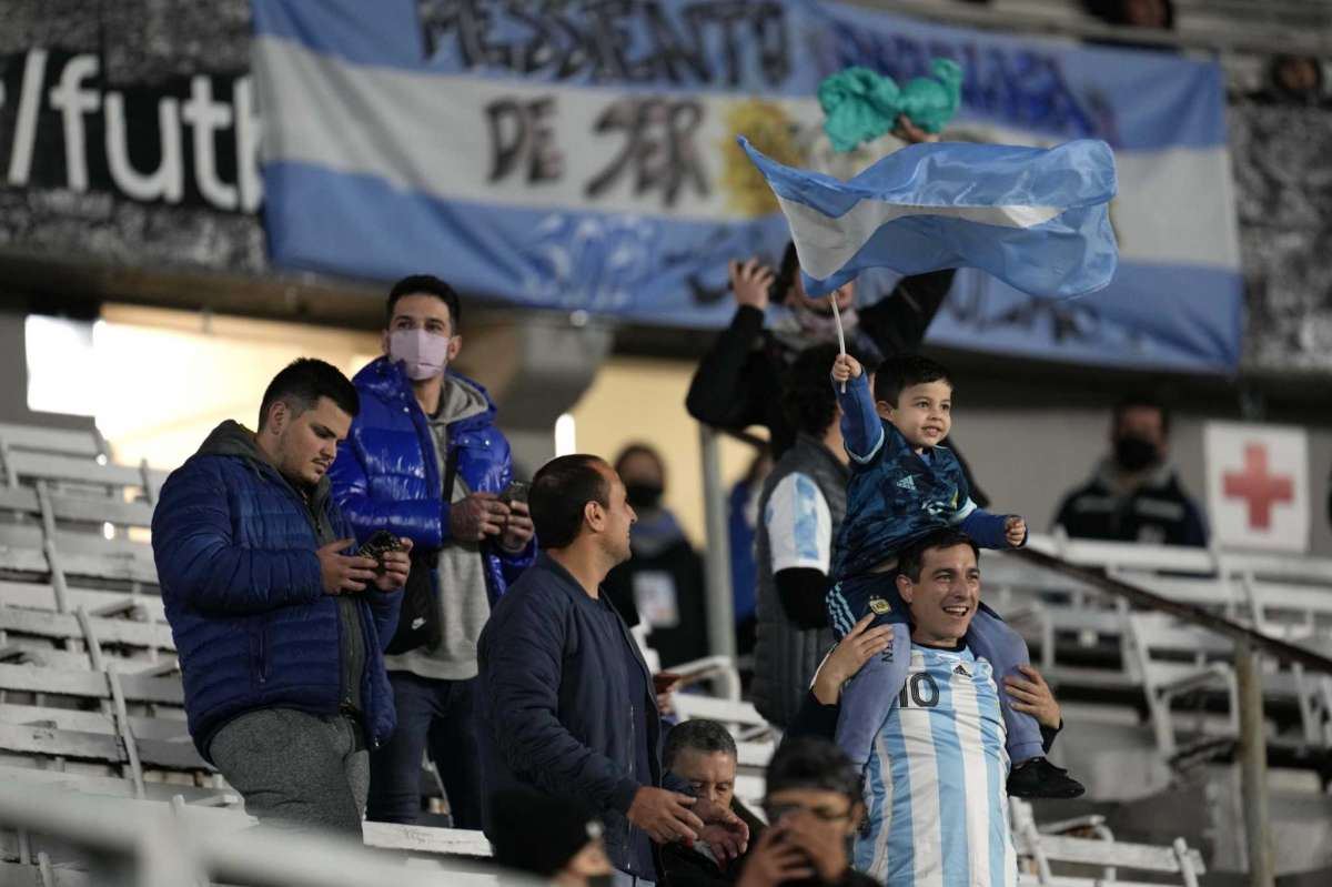 el futbol argentino avanza por la vuelta del publico