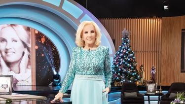 Mirtha conducirá el programa los sábados a la noche, mientras que Juana lo hará los domingos.