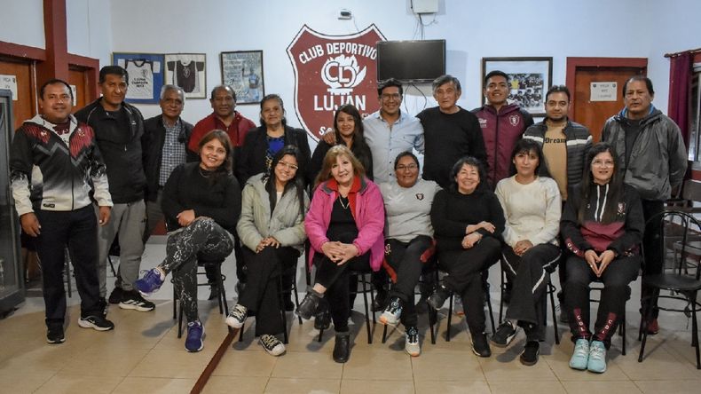 Hugo Peñaloza fue relecto como presidente del Club Luján