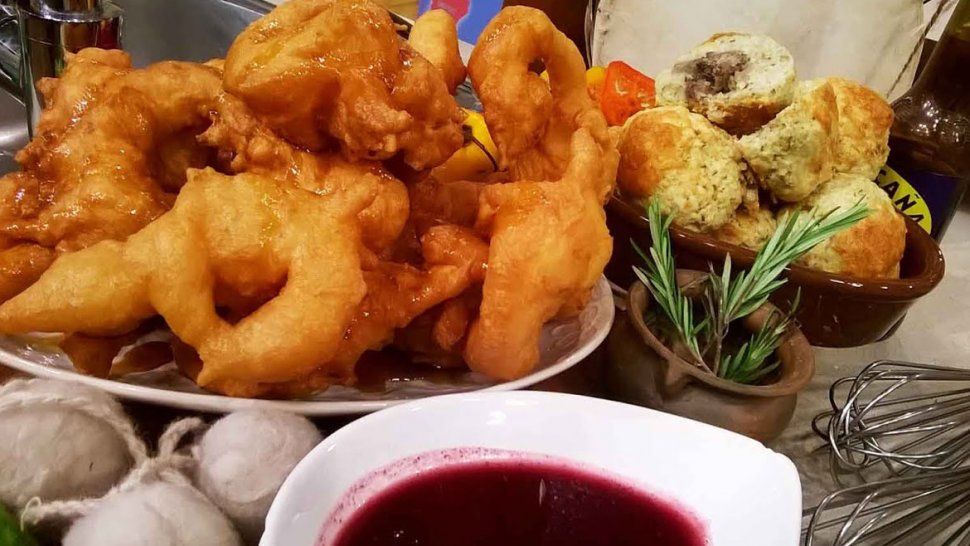 Te mostramos cómo preparar los auténticos buñuelos con miel de caña