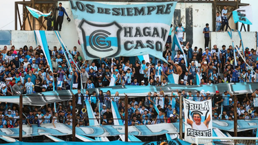 Hinchas de Gimnasia de Jujuy. Hinchas de Gimnasia de Jujuy.