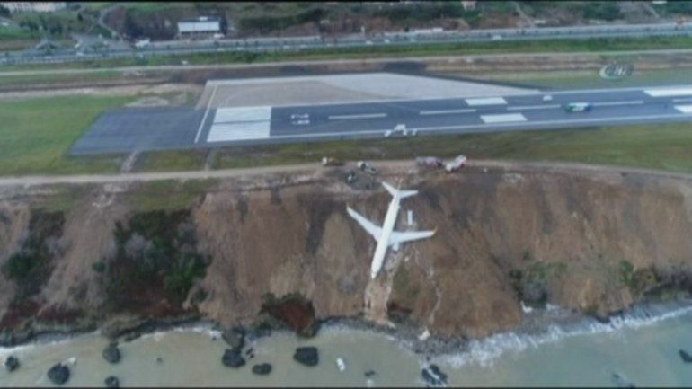 Avión turco despista