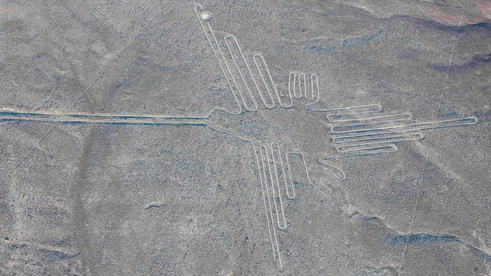 Perdió el control de su camión y pasó por las Líneas de Nazca