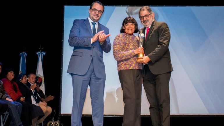 Premios San Salvador (2).jpg