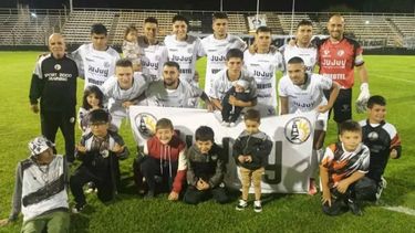Zapla avanzó a cuartos de final del Torneo Regional Amateur&nbsp;