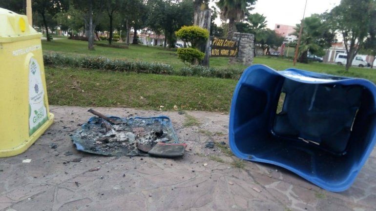 Incendiaron una campana de separación de residuos