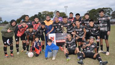 El último campeón pasó a cuartos de final de la Copa Jujuy.