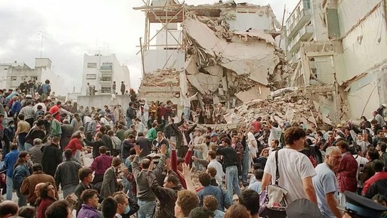 AMIA: revelan nuevos detalles sobre los movimientos de los acusados antes del atentado.&nbsp;