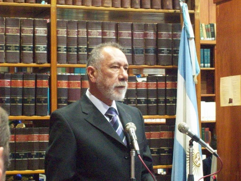 Dr. Sergio González