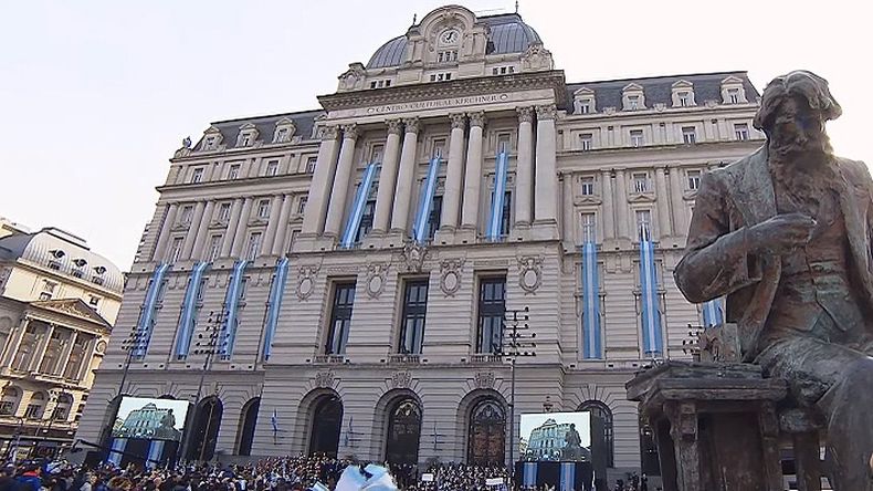 Actos por el Día de la bandera en el Centro Cultural Kirchner