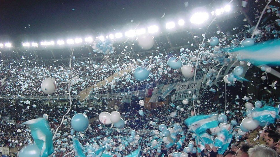 Hinchadas festejan la vuelta