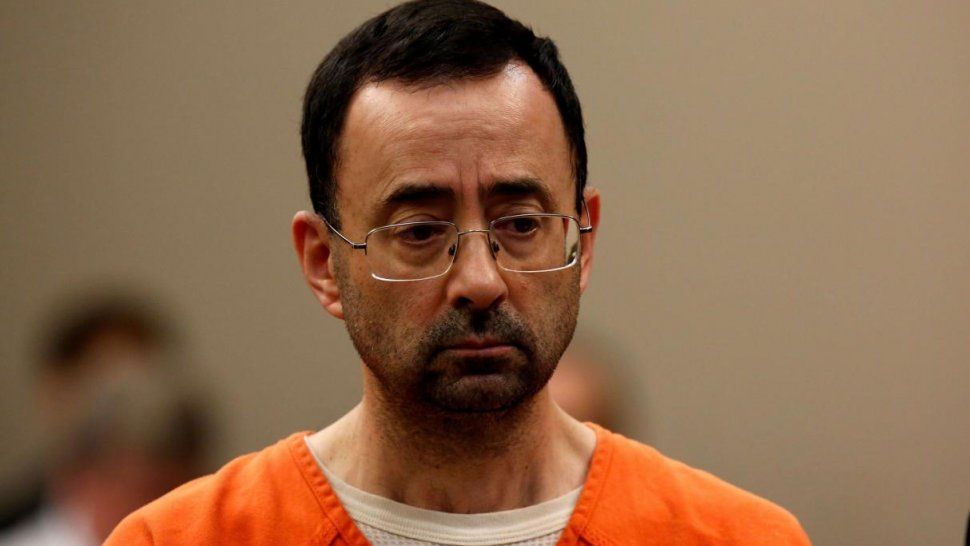 El médico Larry Nassar fue condenado a 175 años de cárcel por abusar de 160 gimnastas