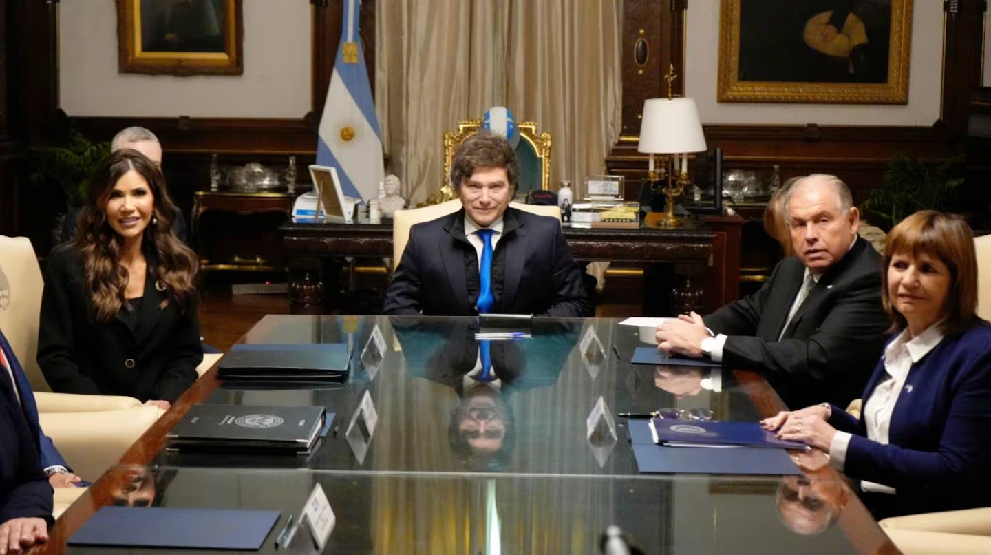 acuerdo para que los argentinos entren sin visa a estados unidos: de que se trata y detalles