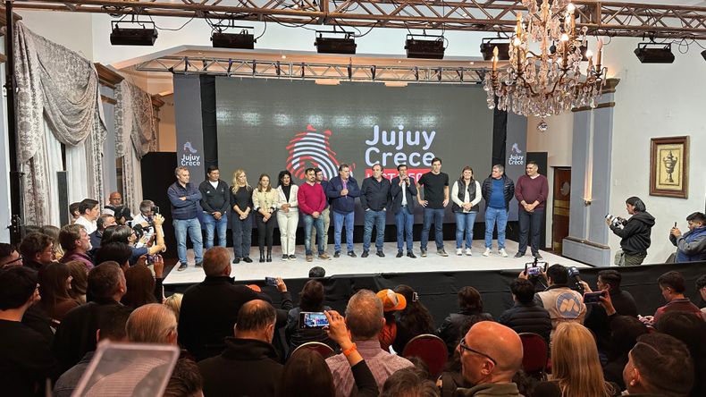 “Contentos por este gran triunfo del Frente Jujuy Crece”, dijo Carlos Sadir