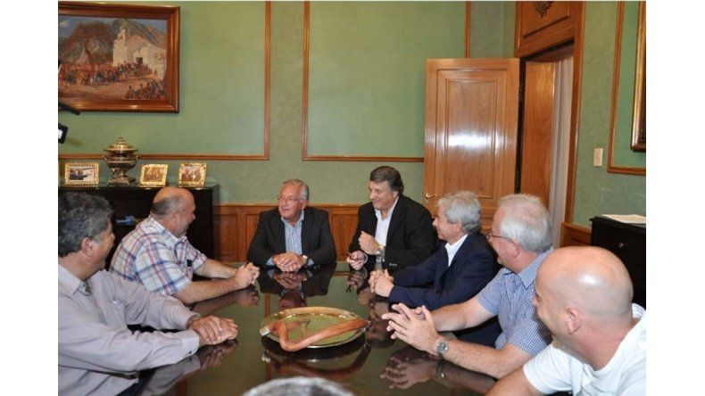 Fellner con tabacaleros