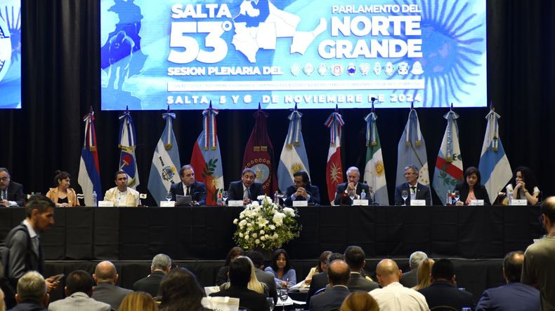Sesión Plenaria del Parlamento del Norte Grande