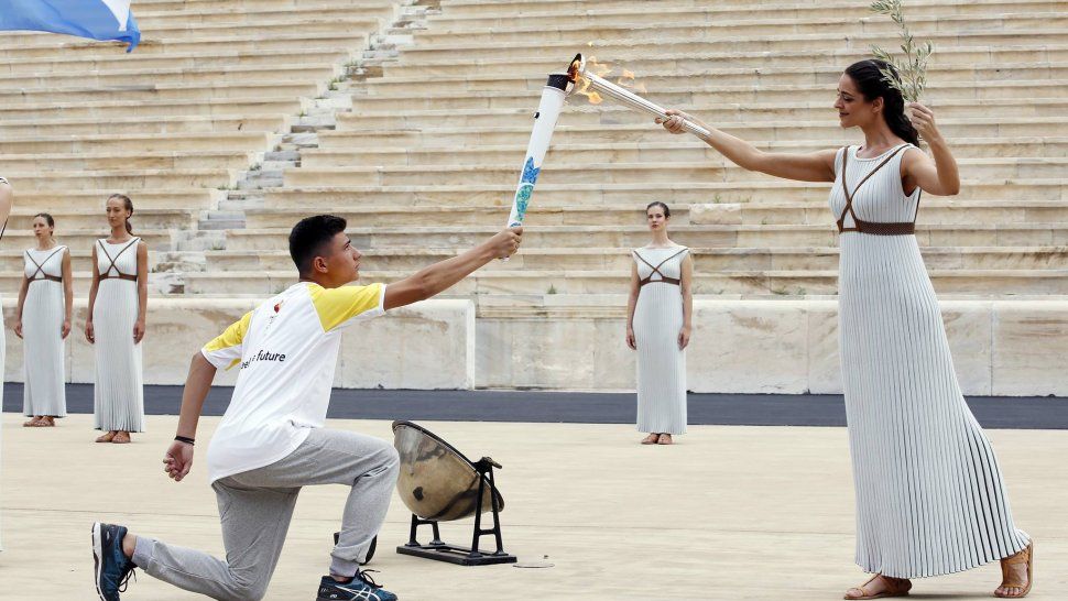 Grecia: encendieron la antorcha olímpica que llegará a Jujuy en agosto