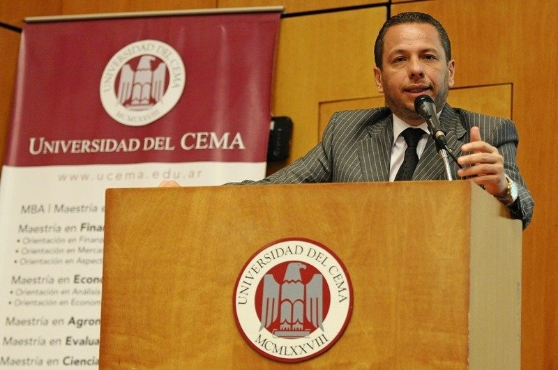 Ibañez en seminario de li