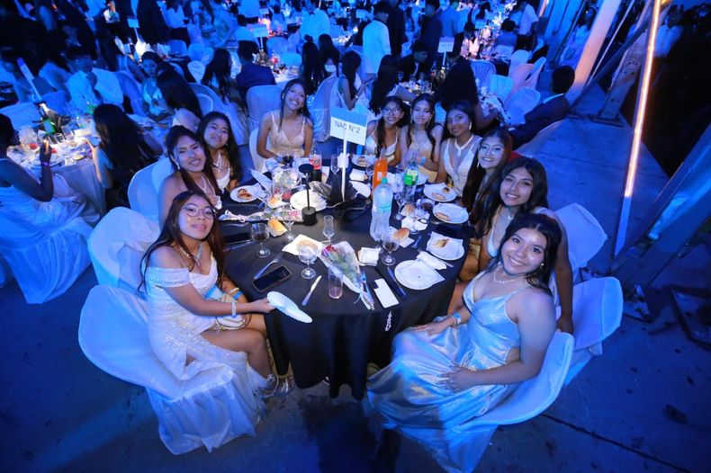 Las mejores fotos de lo que fue la Cena Blanca 2025 en capital