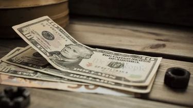 Tras la intervención del Gobierno, el dólar libre cerró $474