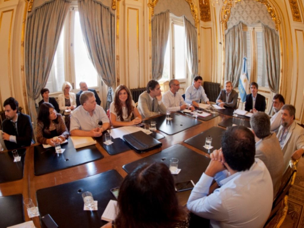 Reunión entre Ministros y ONG