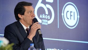 Carlos Sadir.