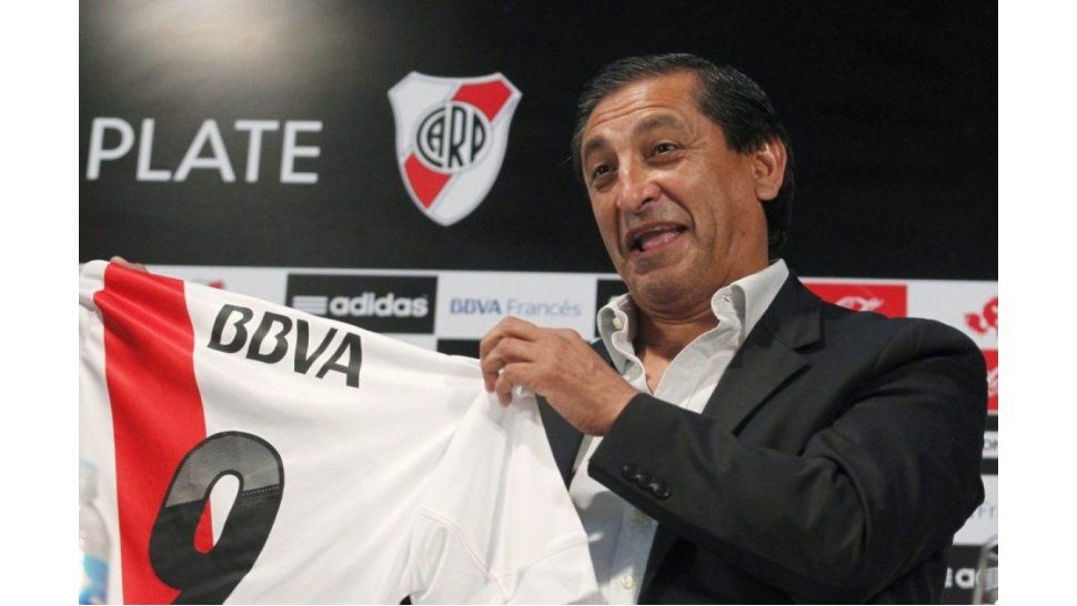 Ramón Díaz DT River