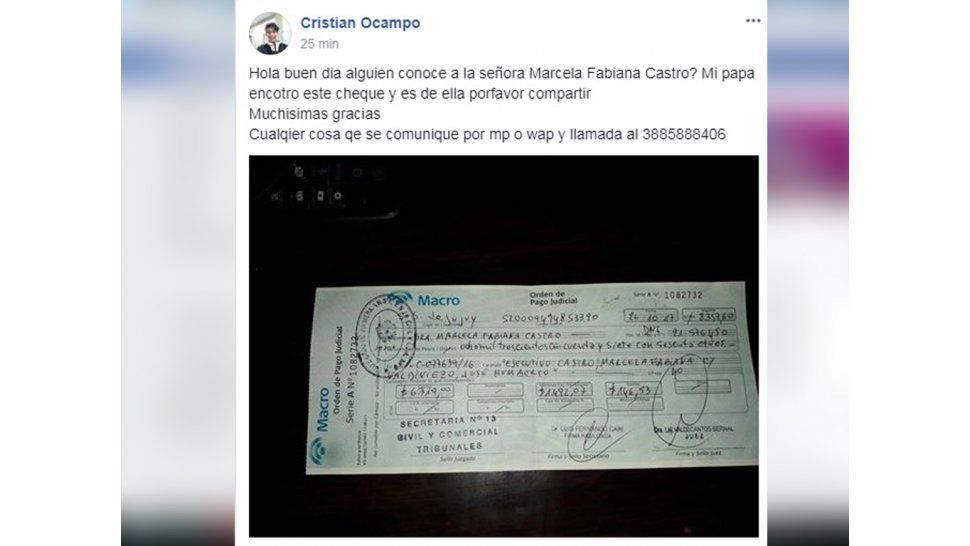 Encontró un cheque en el colectivo y busca a su dueña en facebook