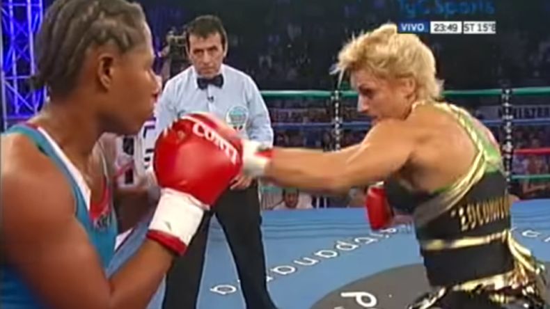 Alejandra Locomotora Oliveras combatió en Jujuy por el título Mundial Pluma