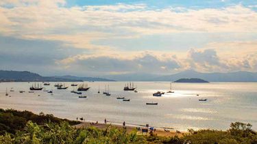 Imagen: Playa en Florianópolis. Crédito: Pixabay &nbsp;
