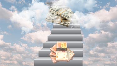 Dólar por las nubes, peso por el piso, desmonetización y publicidad electoral