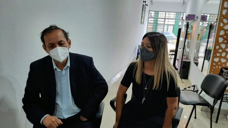 El padre y la hermana de Franco Ovando, que fue asesinado el pasado 3 de abril.