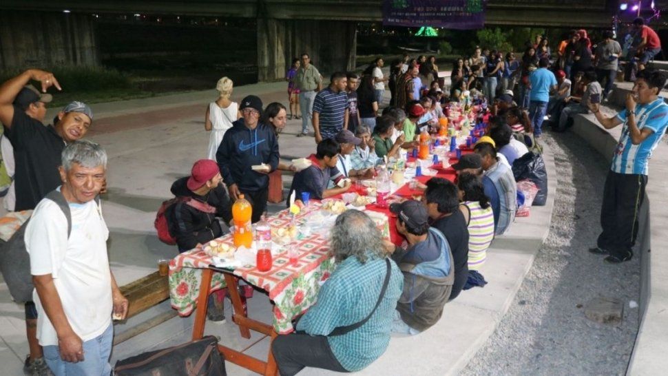 piden ayuda para cena navidena con personas en situacion de calle