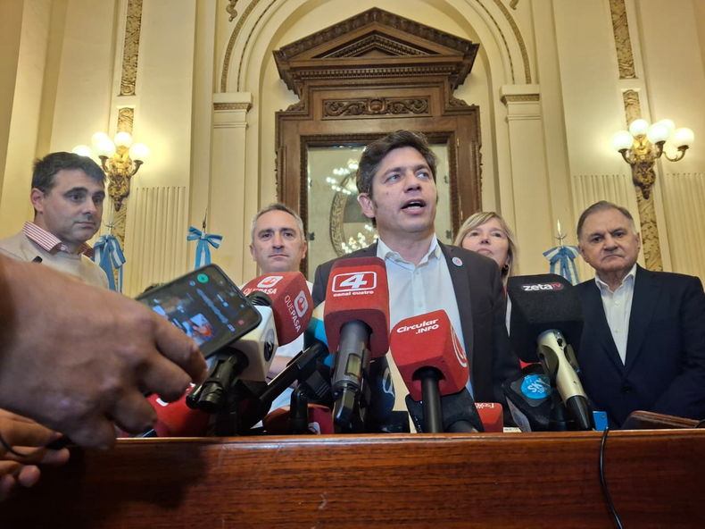 El gobernador de la provincia de Buenos Aires, Axel Kicillof, llegó esta mañana a la provincia de Jujuy
