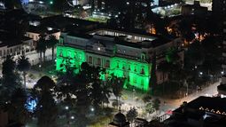 ¿Por qué la Casa de Gobierno de Jujuy está iluminada de verde?