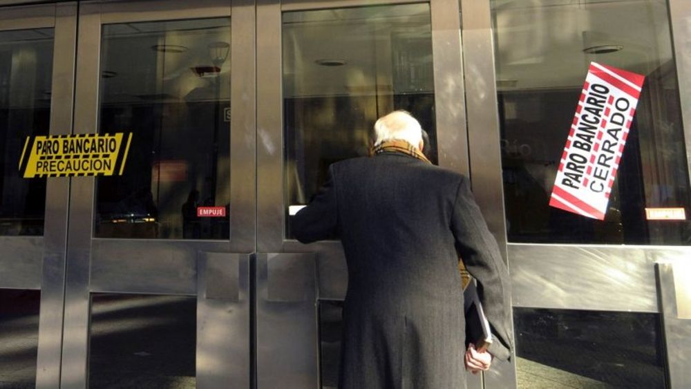 Los Bancarios se suman al paro del 30 de abril y no habrá atención en todo el país