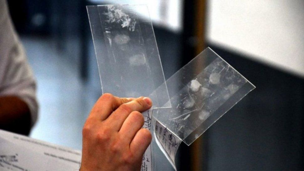femicidio en un hotel: descubrieron al asesino por una huella digital en una cerveza