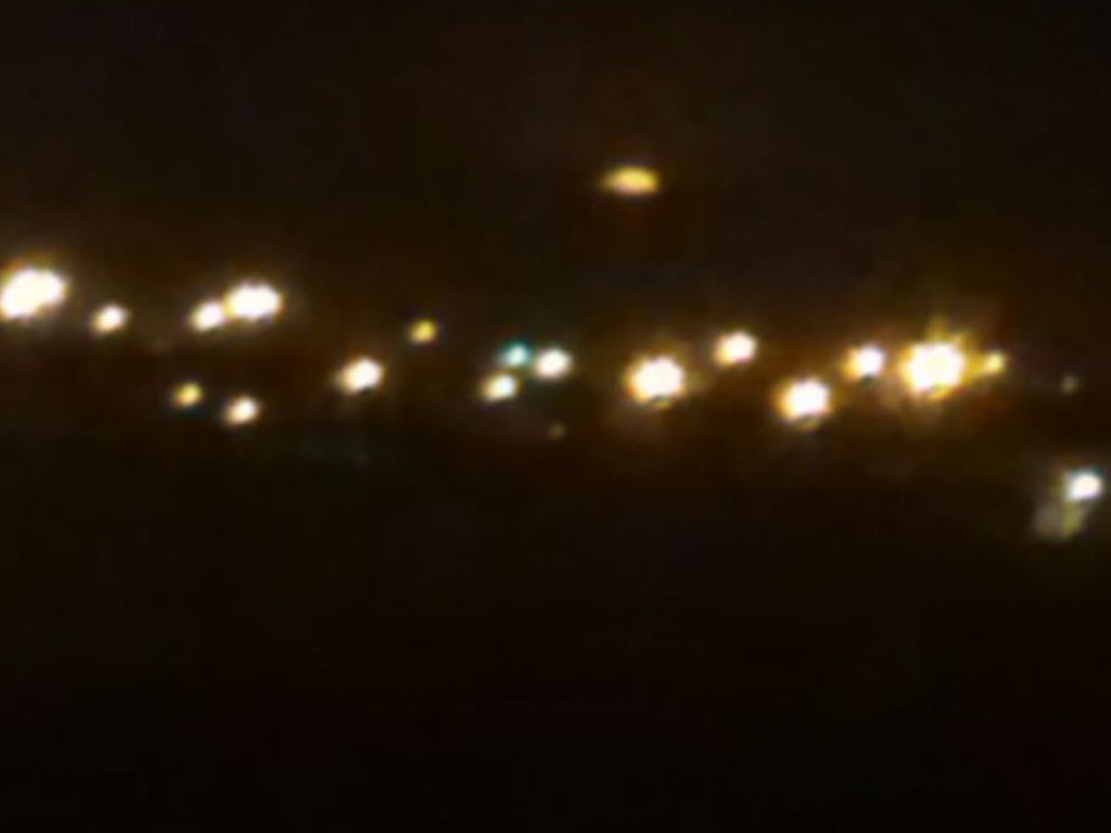 Extrano objeto de luz