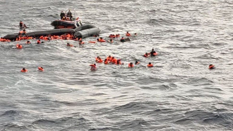 Una operación de rescate en el Mediterráneo tomada el miércoles 11 de noviembre. Foto: Open Arms vía Reuters