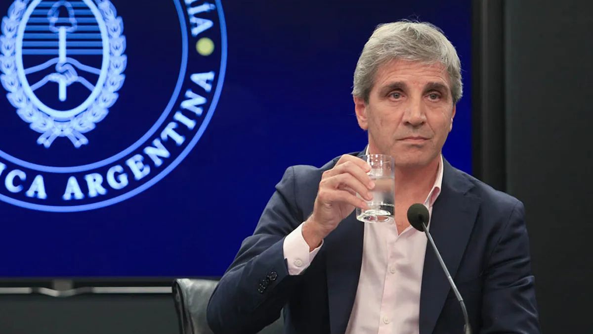 Luis Caputo llega hoy a EEUU´.