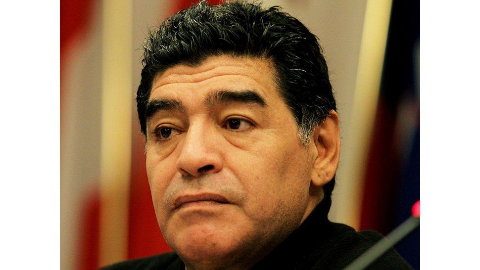 Maradona siempre en la mira