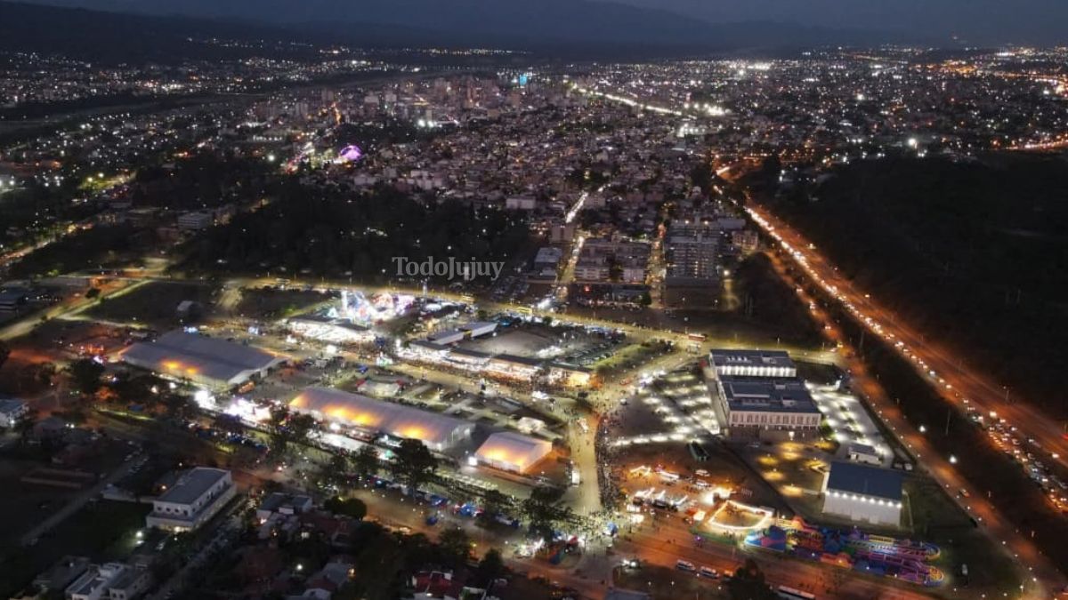 FNE 2026 en vivo: el minuto a minuto del último desfile de carrozas con puntaje