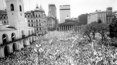 Día de la Restauración de la Democracia.&nbsp;